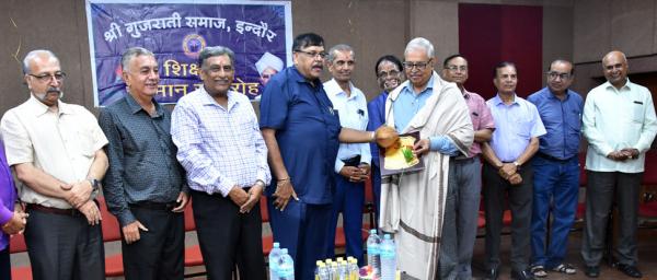 Retired Teachers Honor